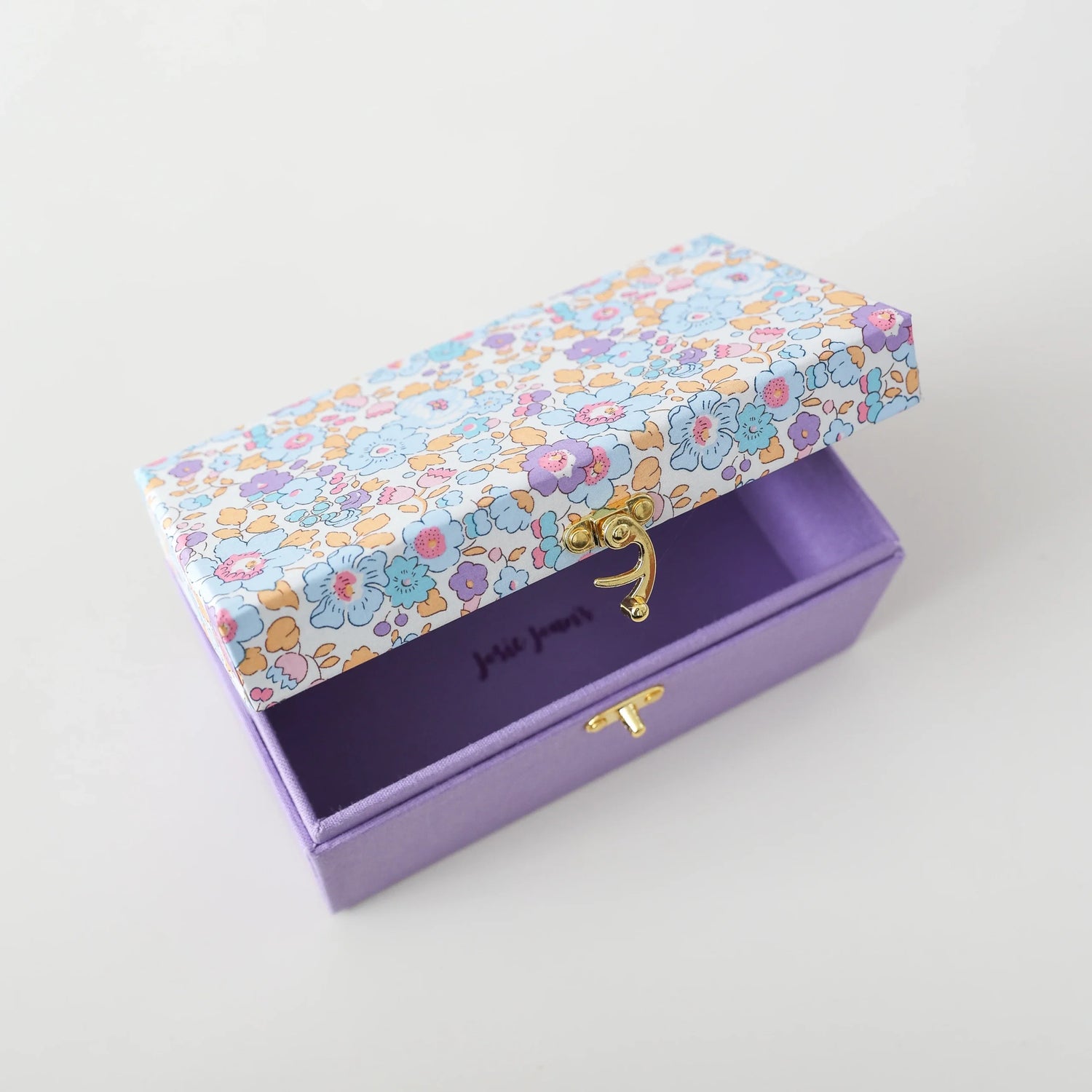 Eadie Pretties Box // Josie Joan&