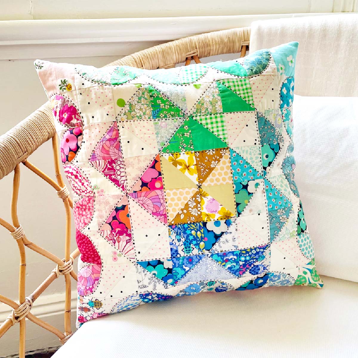 Happy Clappy Cushions Pattern - Amy Kallissa